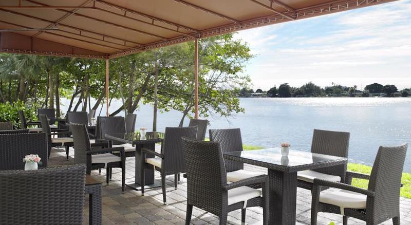 Springhill Suites By Marriott Miami Airport South Blue Lagoon Area Miami Springs Eksteriør billede