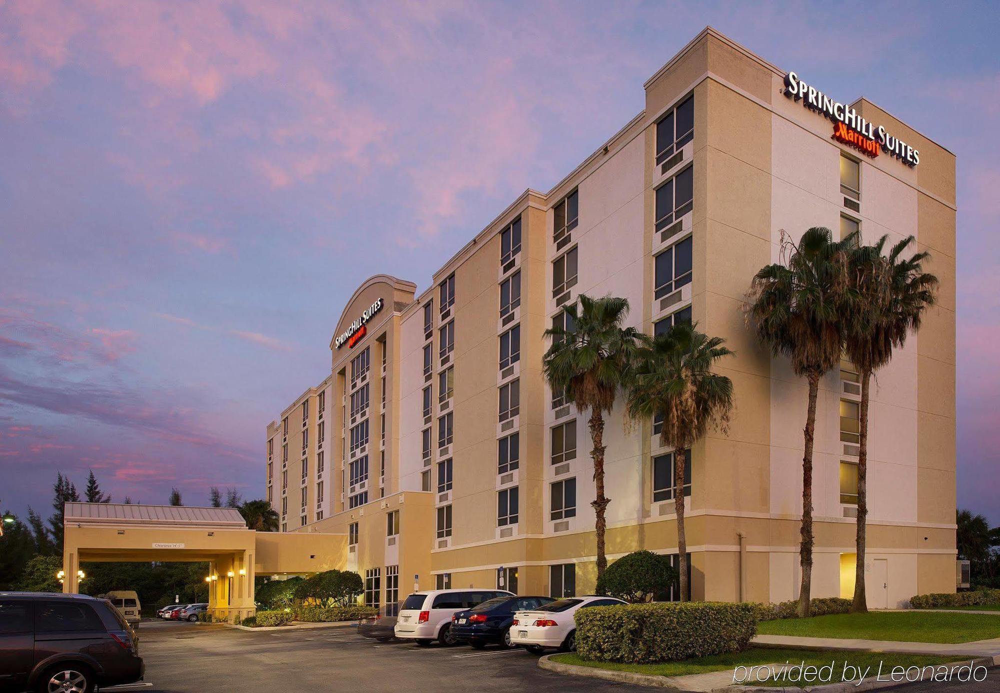 Springhill Suites By Marriott Miami Airport South Blue Lagoon Area Miami Springs Eksteriør billede